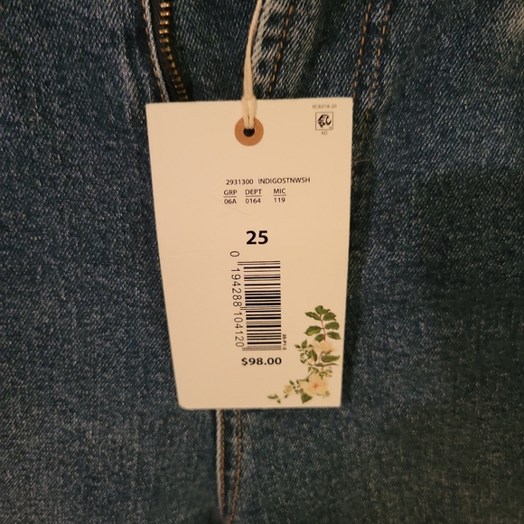 New ladies Chelsea And Violet Blue jeans. Size 25. - Picture 8 of 8